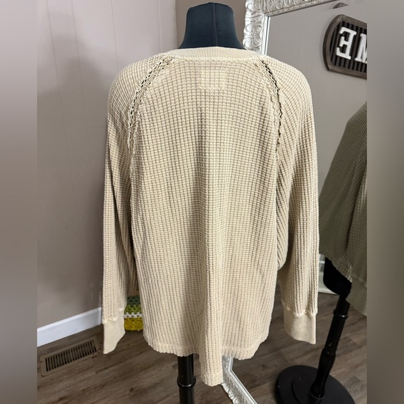 American Eagle • Big Hug Notch Neck Waffle Knit Sweater - Picture 5 of 14